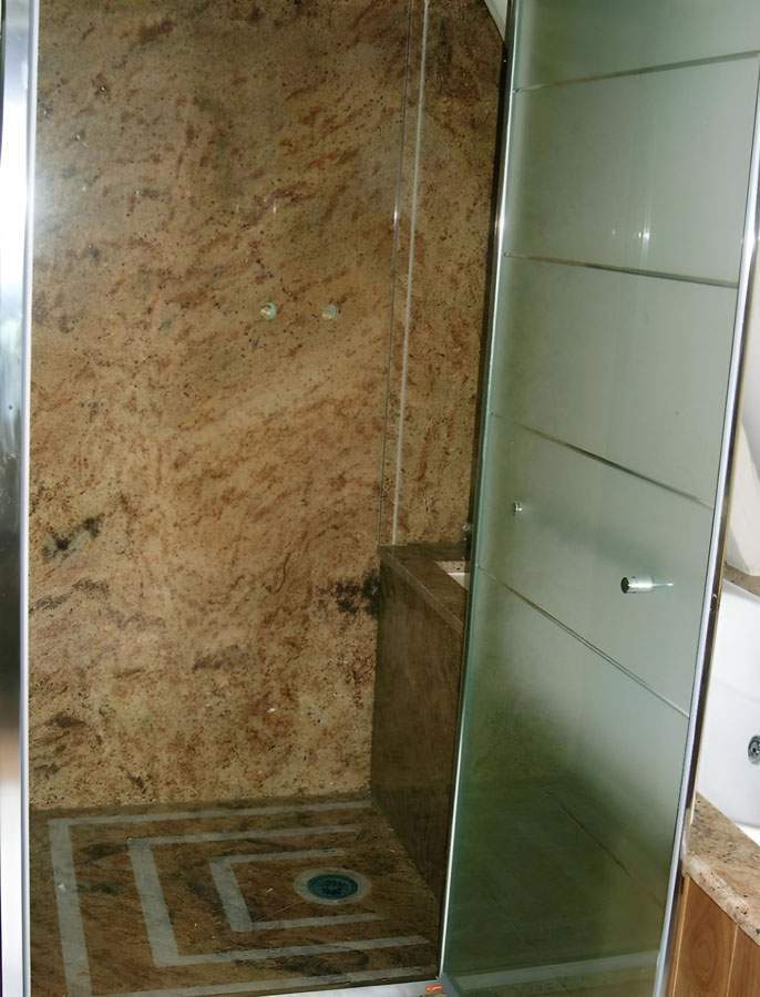 Murs et sol salle de bains marbre Chanceaux-sur-Choisille